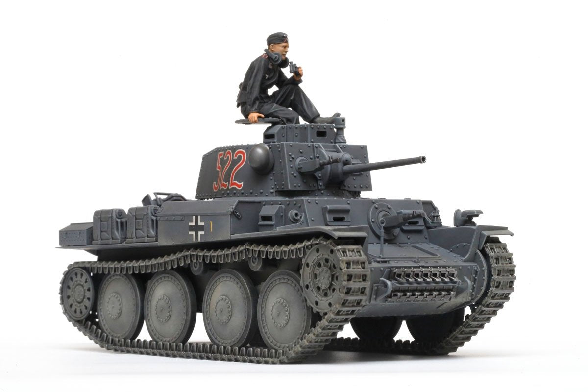 1/35 Panzer 38 (T) AUSF. E/F Tank Plastic Model Kit